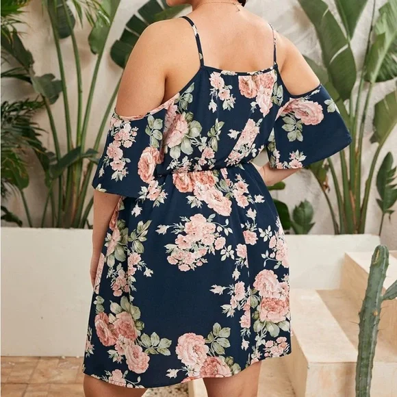 Floral Cold Shoulder Dress. Size XL - Picture 3 of 7